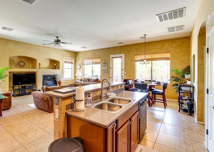 Private Hot Tub: Pet-friendly Escape! Holiday home