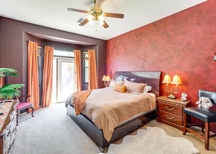 Holiday home Private Hot Tub: Pet-friendly Escape!
